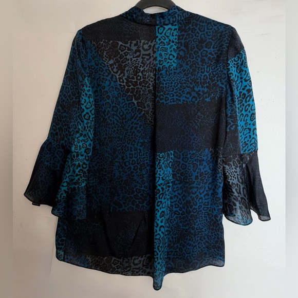 Elie Tahari NWOT “Judith” 100% Silk Animal Print Blouse Size Small. Blue & Black - Picture 3 of 16